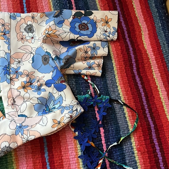 Caribbean tops! - Picture 3 of 6